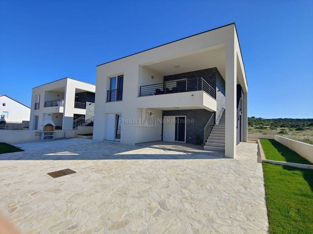 Apartmanska kuća, Prodaja, Ražanac, Ražanac