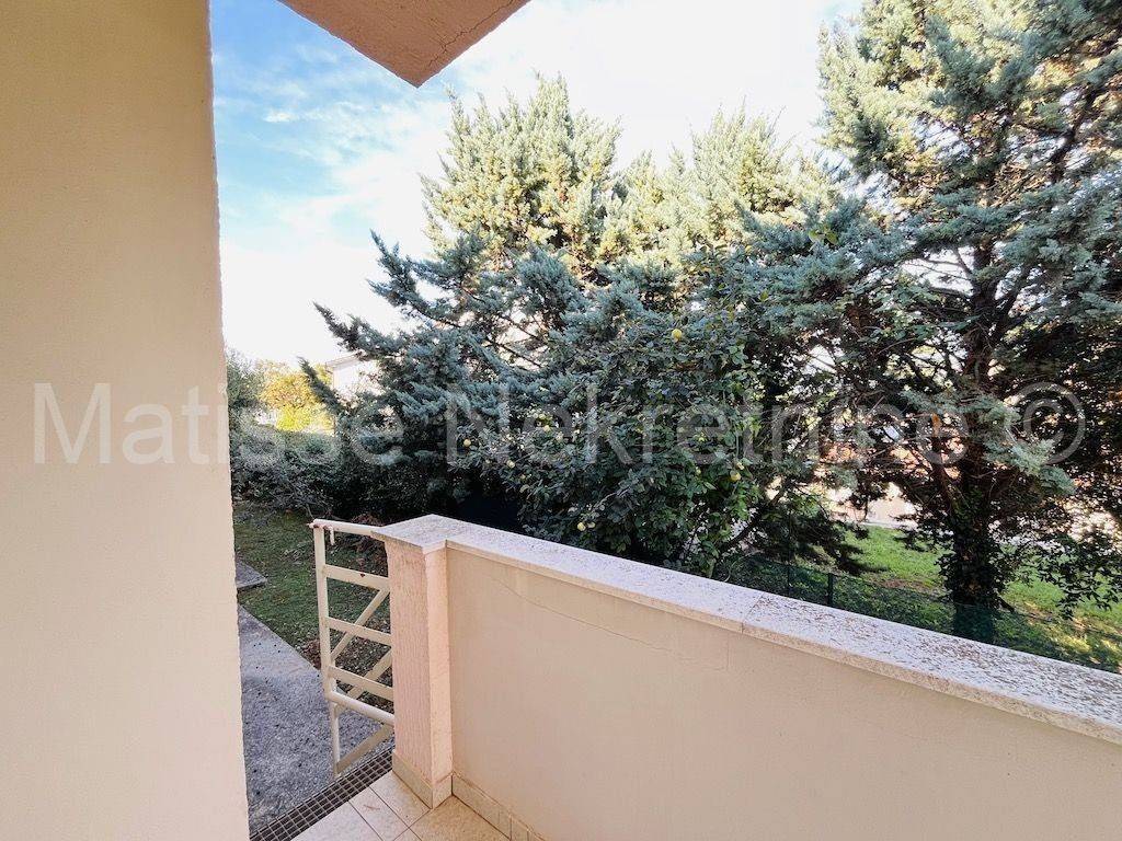 Stan u zgradi, Prodaja, Ližnjan, Ližnjan