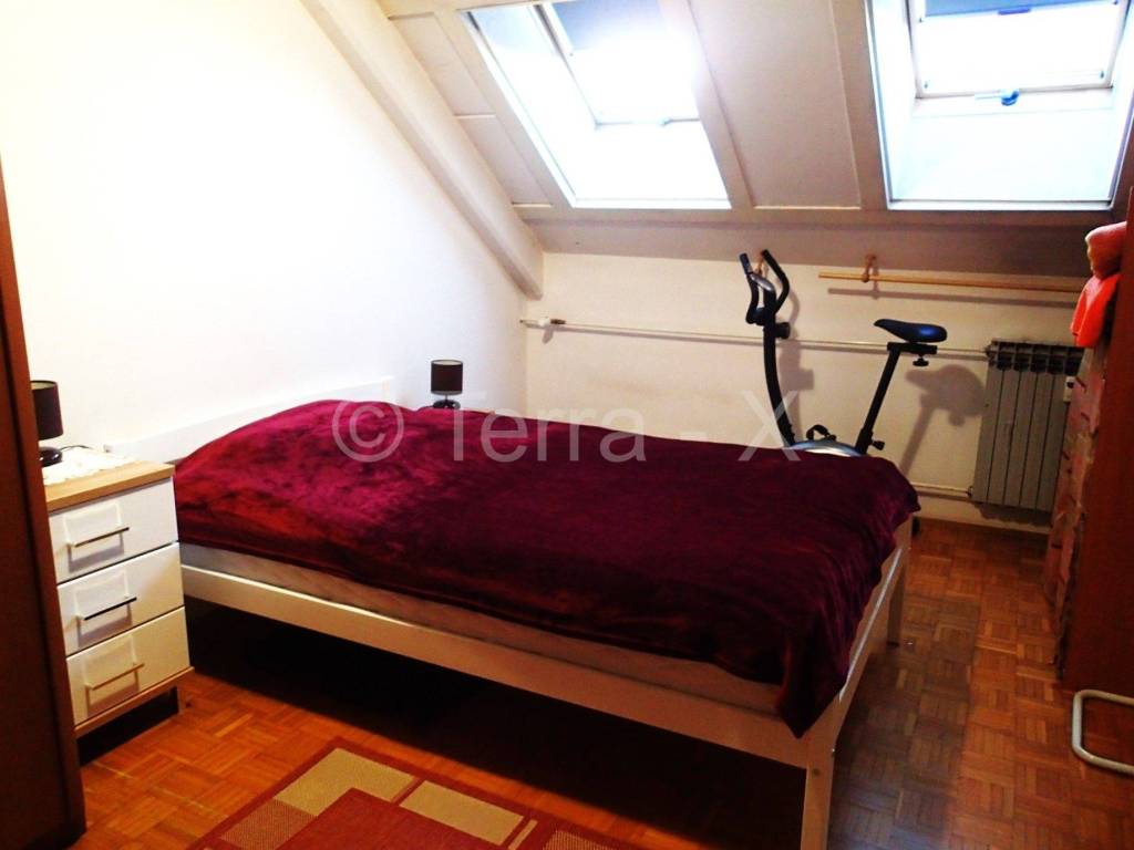 Stan viseetazni, Prodaja, Zagreb, Stenjevec