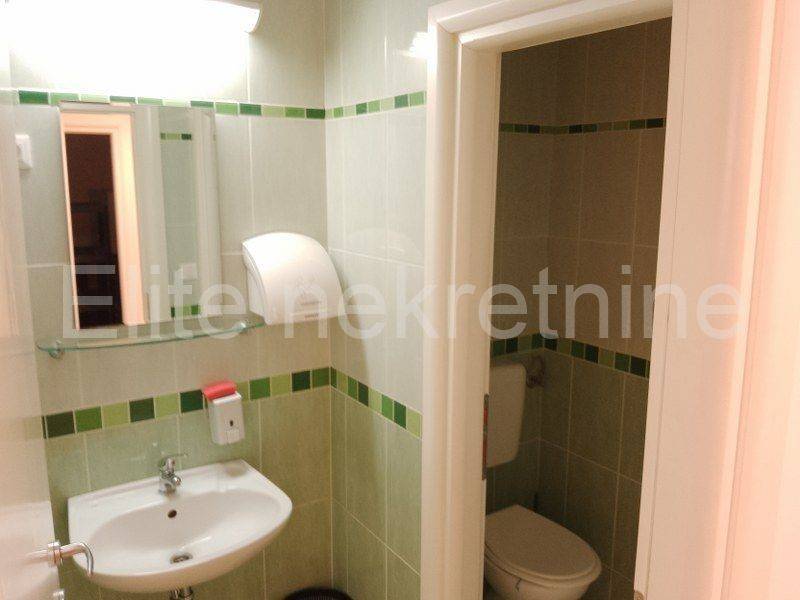 Poslovna zgrada, Najam, Rijeka, Zapad