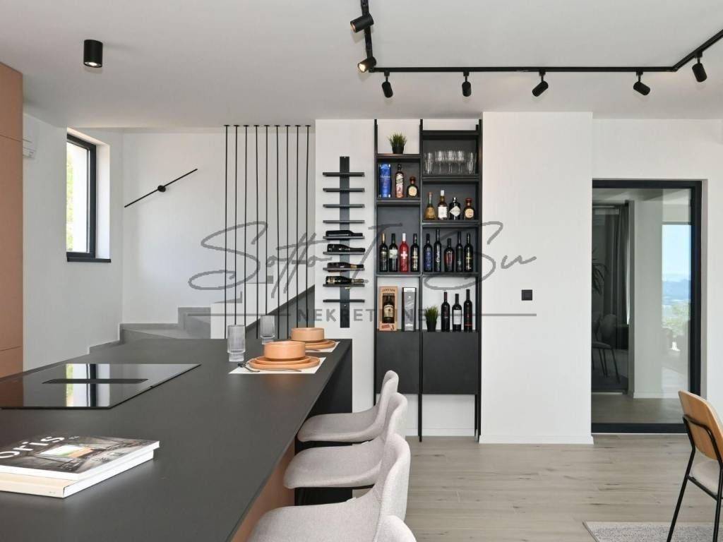 Luksuzna kuća, Prodaja, Klis, Klis