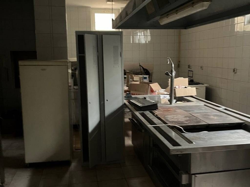 Lokal, Prodaja, Podturen, Miklavec