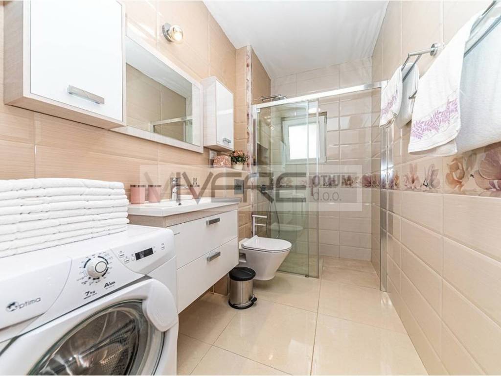 Bathroom No.1 on ground floor