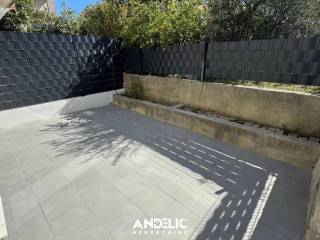 Stan u zgradi, Najam, Split, Split