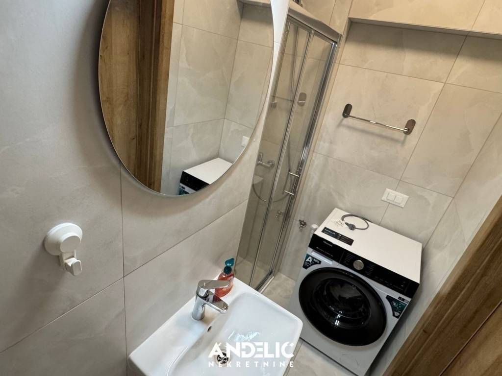 Stan u zgradi, Najam, Split, Split