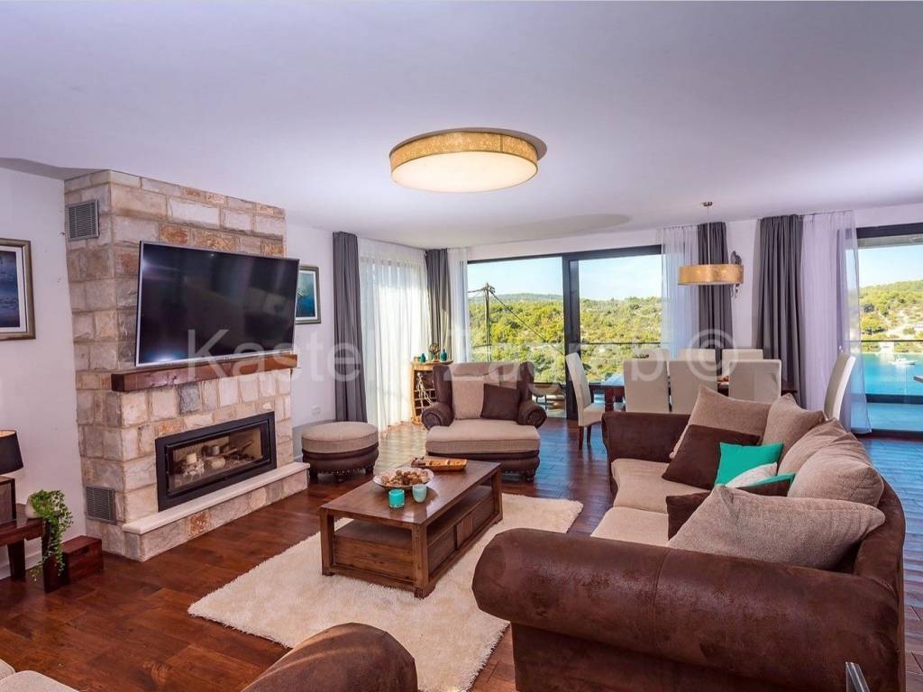 Kuća na moru, Prodaja, Šolta, Nečujam