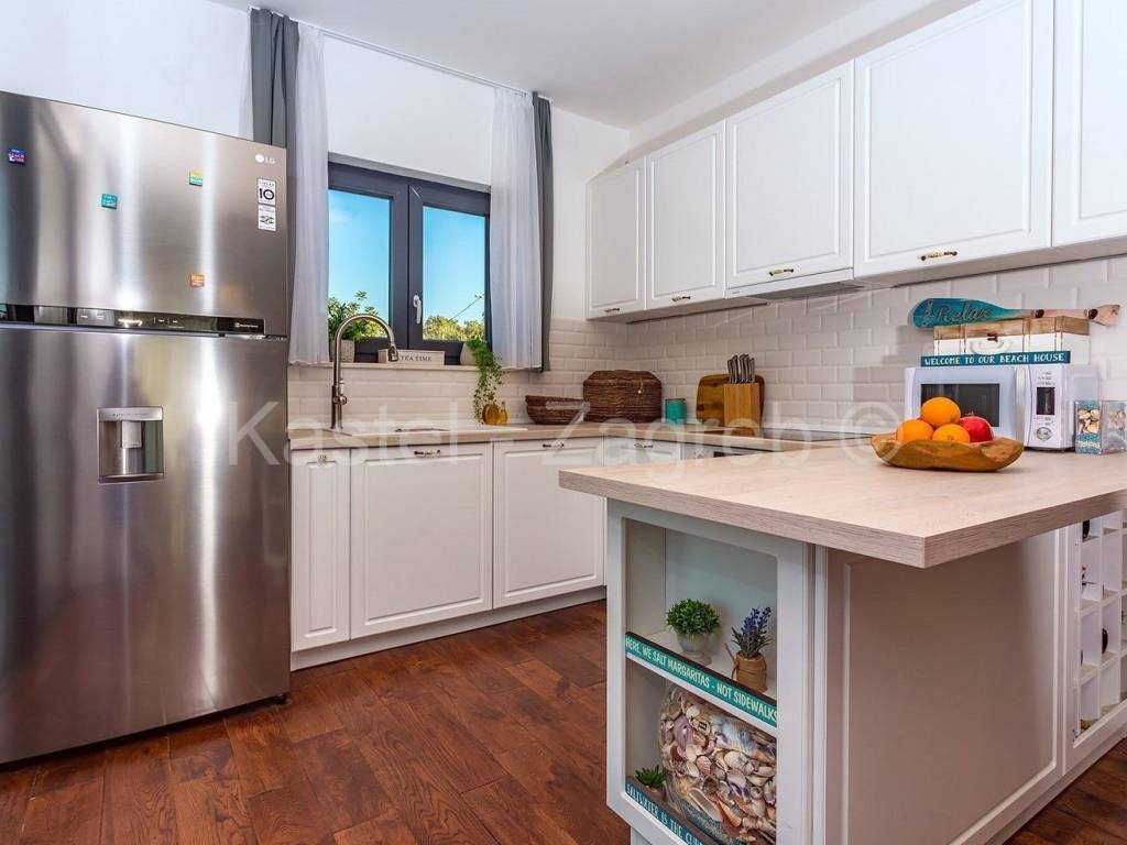 Kuća na moru, Prodaja, Šolta, Nečujam