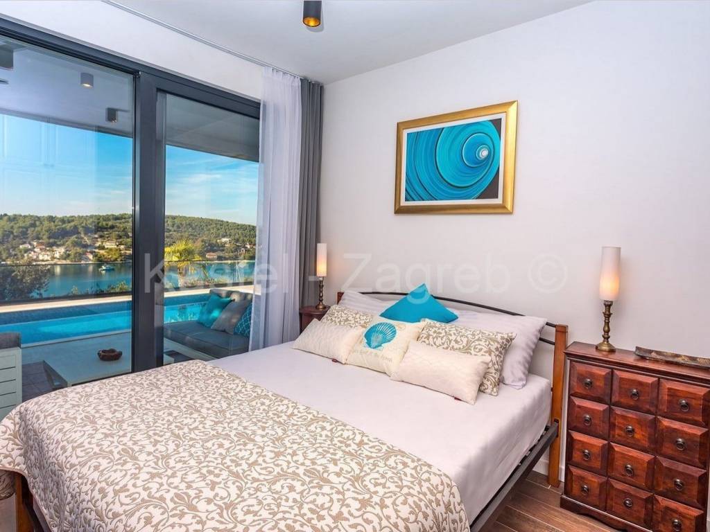 Kuća na moru, Prodaja, Šolta, Nečujam