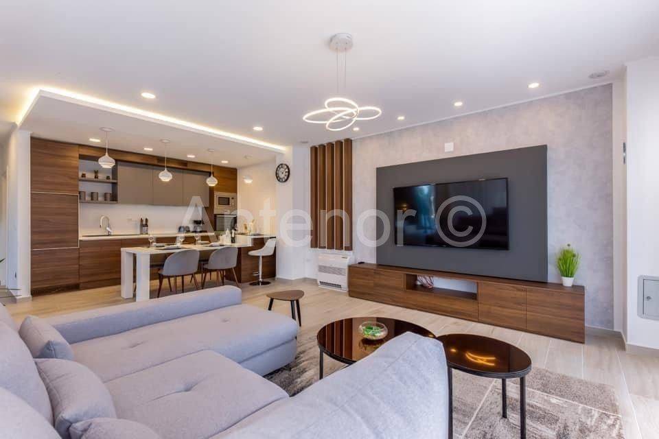 Dvojna kuća, Prodaja, Nin, Zaton