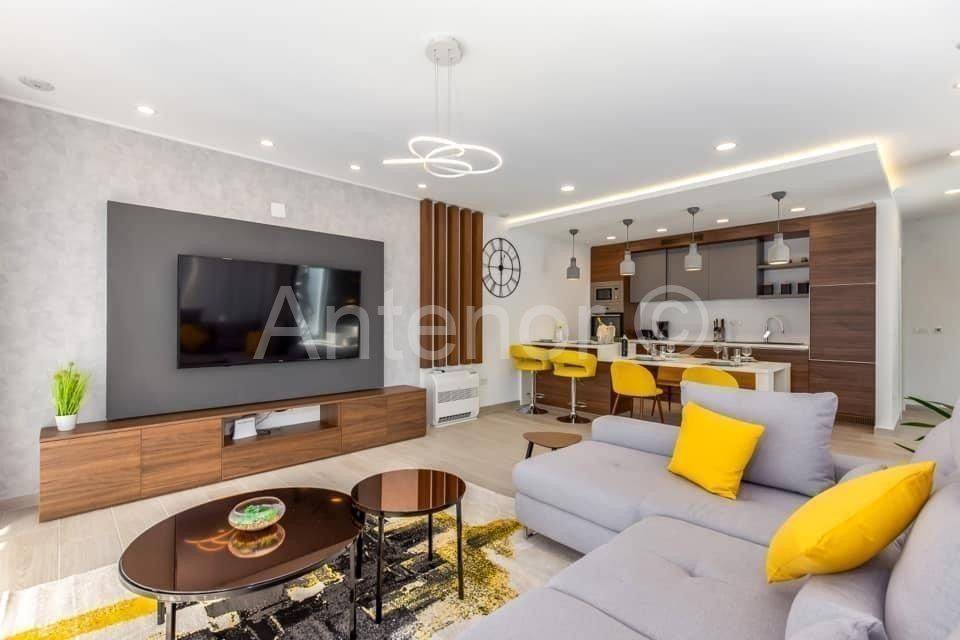 Dvojna kuća, Prodaja, Nin, Zaton