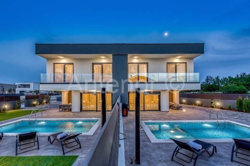 Dvojna kuća, Prodaja, Nin, Zaton