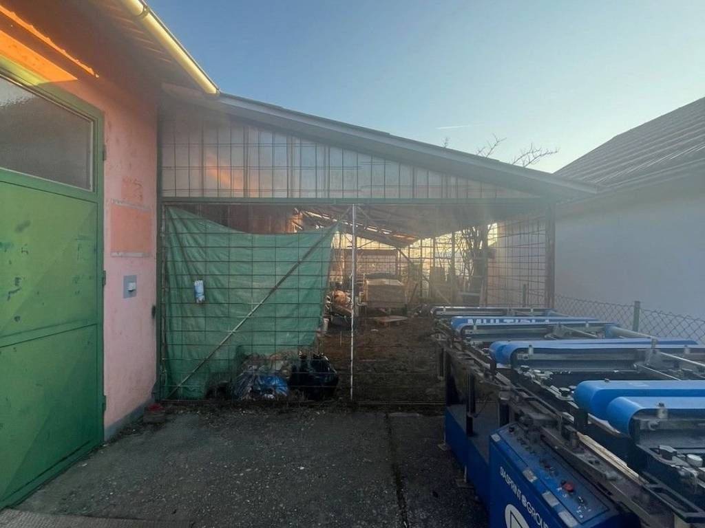 Hala, Prodaja, Pribislavec, Pribislavec