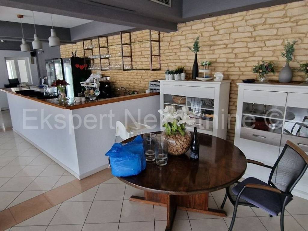 Restoran, Prodaja, Okrug, Okrug Gornji