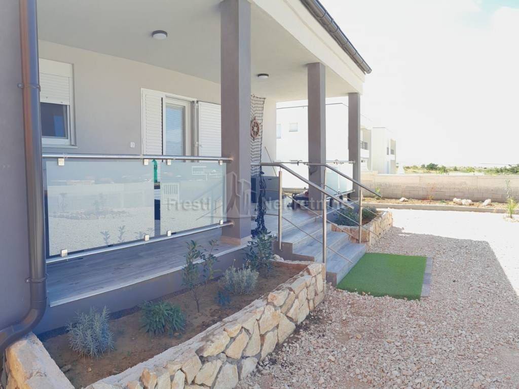 Kuća na moru, Prodaja, Ražanac, Ražanac