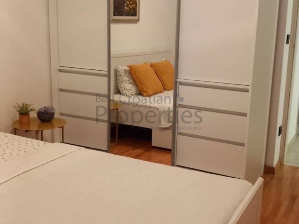 Stan u zgradi, Najam, Zagreb, Gornji Grad - Medveščak