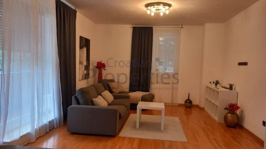 Stan u zgradi, Najam, Zagreb, Gornji Grad - Medveščak