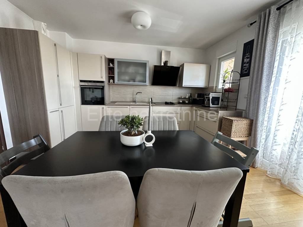 Stan u zgradi, Prodaja, Viškovo, Viškovo