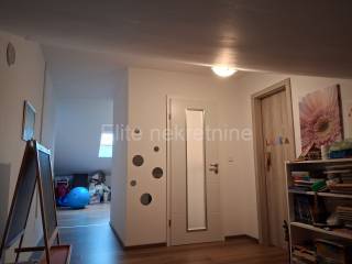 Stan u zgradi, Prodaja, Viškovo, Viškovo