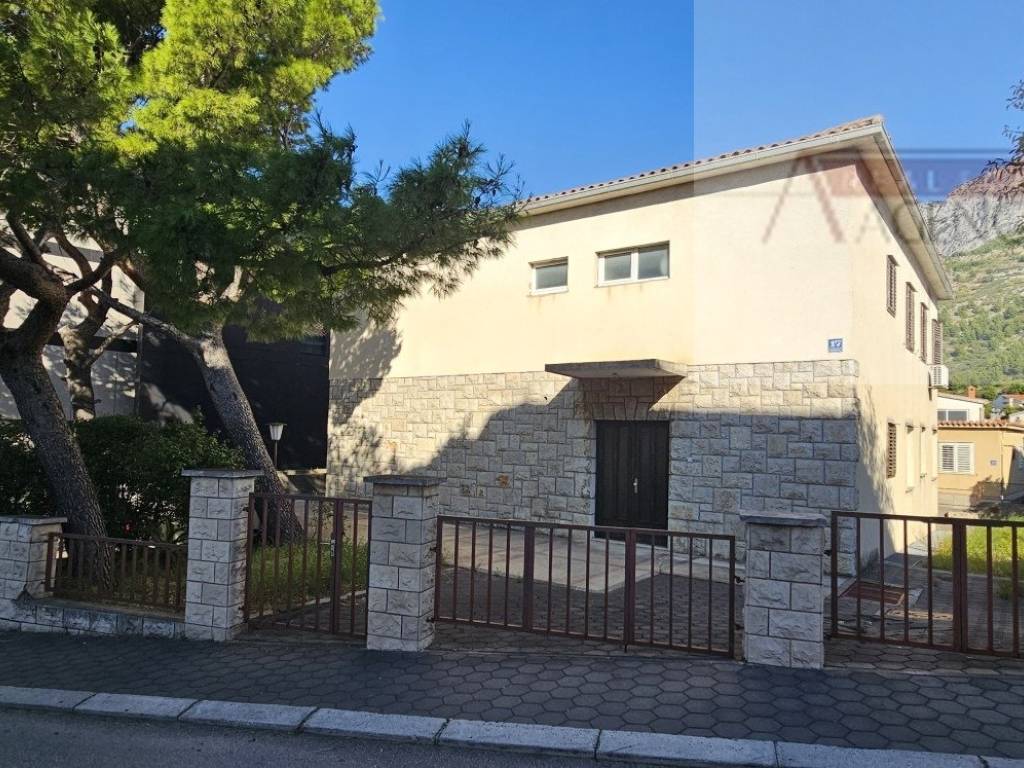 Baska voda, Baska Voda