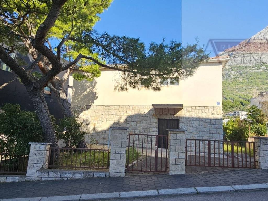 Baska voda, Baska Voda