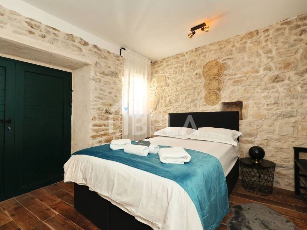 Kamena kuća, Prodaja, Blato, Blato