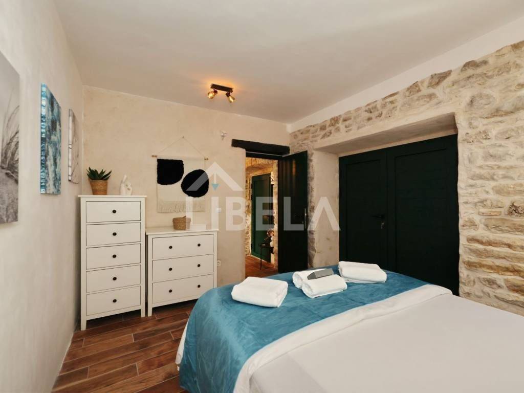 Kamena kuća, Prodaja, Blato, Blato