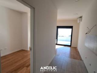 Ured, Najam, Split, Split