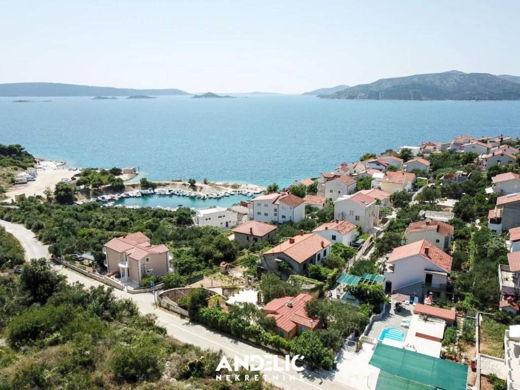 Samostojeća kuća, Prodaja, Okrug, Okrug Donji