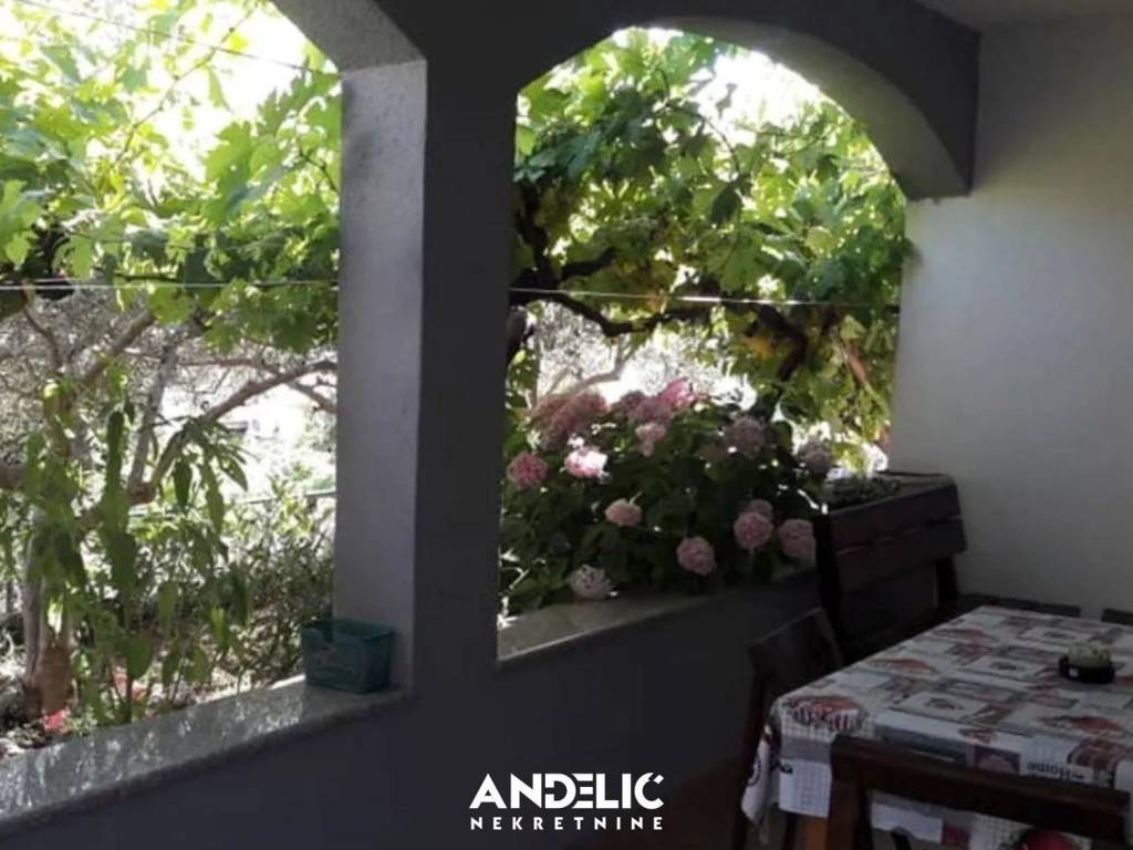 Samostojeća kuća, Prodaja, Okrug, Okrug Donji