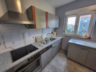 Stan u zgradi, Najam, Rijeka, Sjever