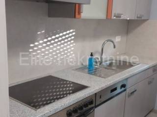 Stan u zgradi, Najam, Rijeka, Sjever