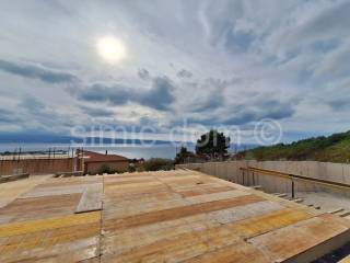 Stan u novogradnji, Prodaja, Dugi rat, Dugi Rat