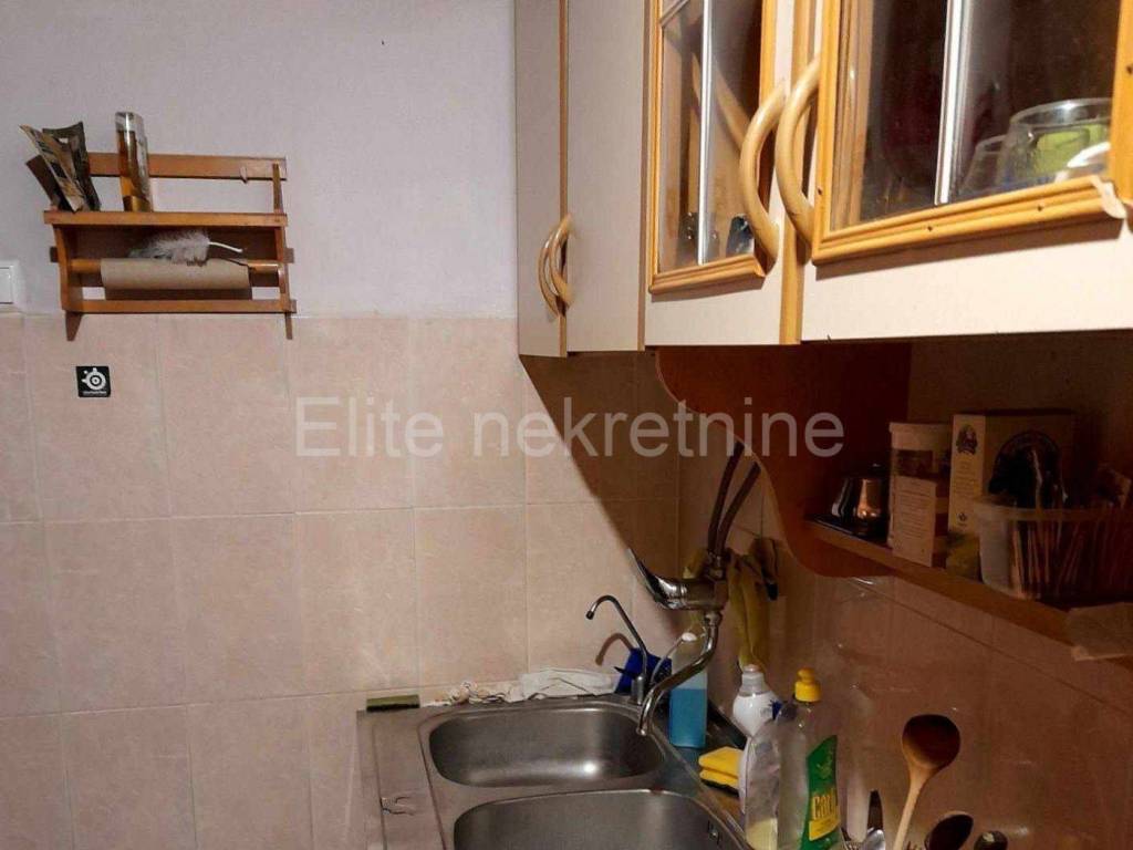 Stan u zgradi, Prodaja, Pula, Pula