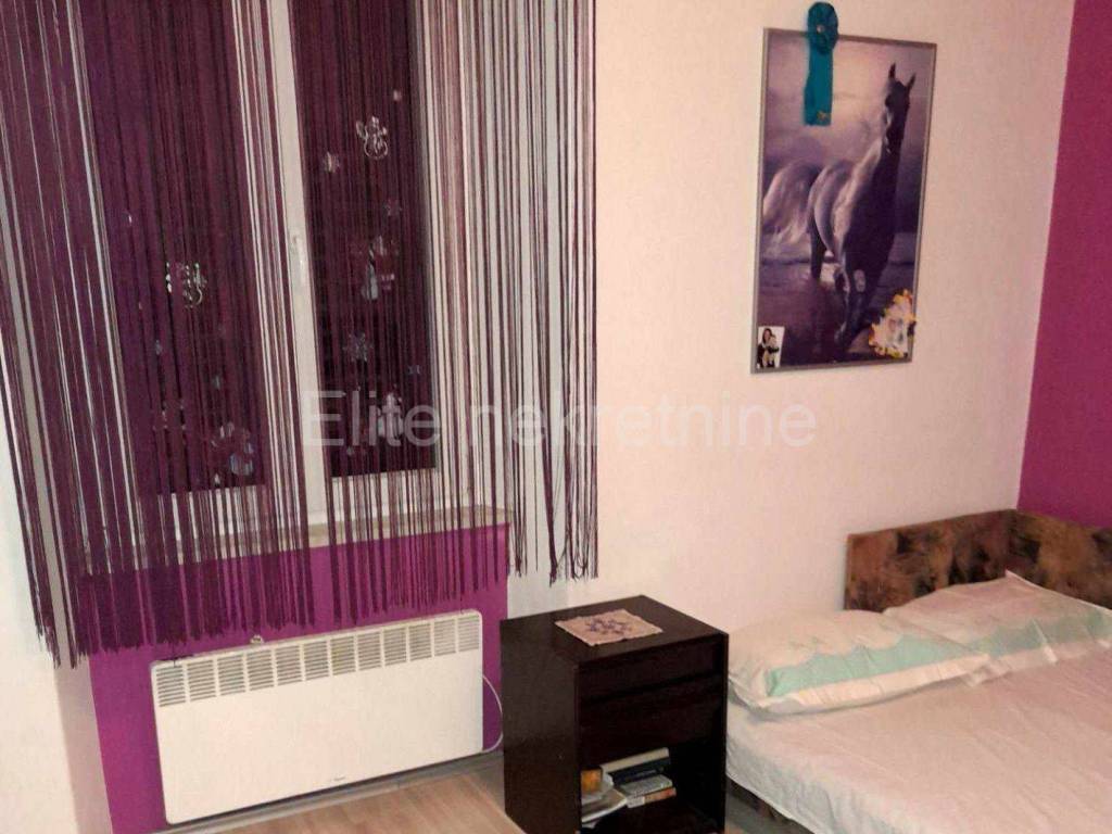 Stan u zgradi, Prodaja, Pula, Pula