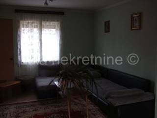 Stan u kući , Prodaja, Otočac, Otočac