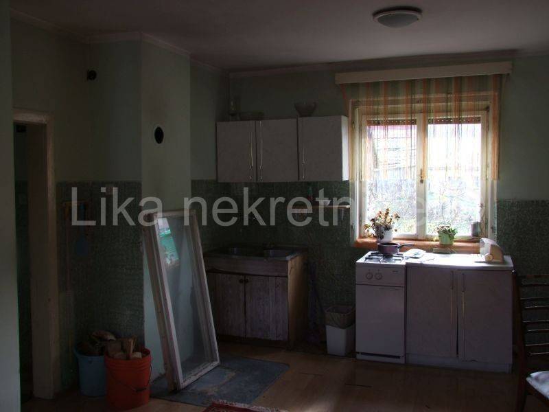 Stan u kući , Prodaja, Otočac, Otočac