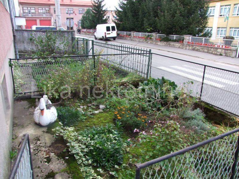 Stan u kuci , Prodaja, Otocac, Otocac