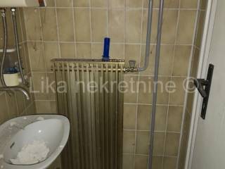 Kuća s caffe i restoranom, Prodaja, Gospić - Okolica, Brušane