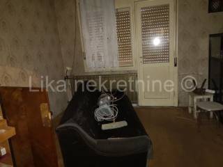 Kuća s caffe i restoranom, Prodaja, Gospić - Okolica, Brušane