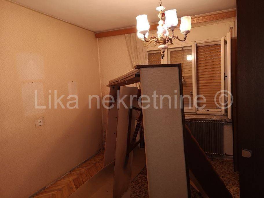 Kuća s caffe i restoranom, Prodaja, Gospić - Okolica, Brušane