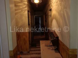 Kuca s caffe i restoranom, Prodaja, Gospic - Okolica, Brušane