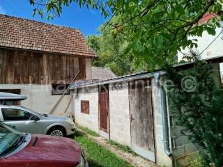 Obiteljska kuća, Prodaja, Otočac, Ličko Lešće