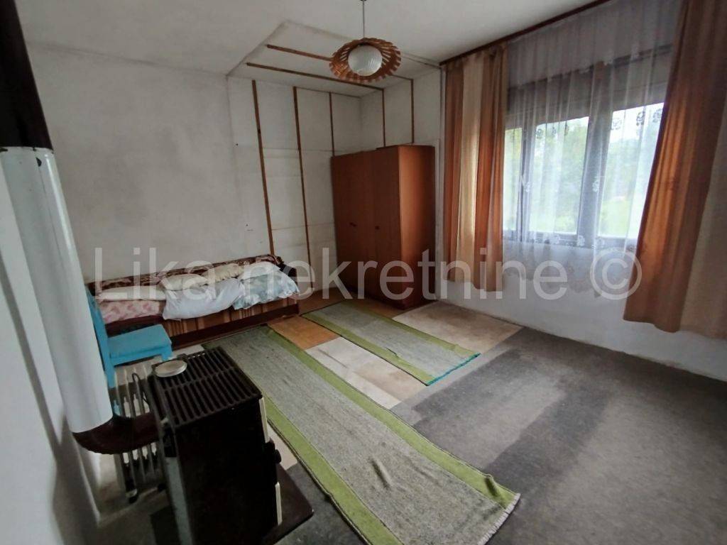 Obiteljska kuća, Prodaja, Otočac, Ličko Lešće