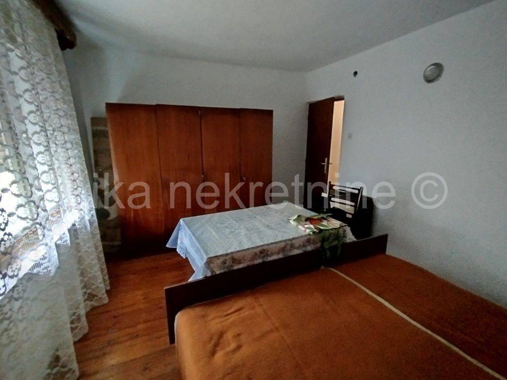 Obiteljska kuća, Prodaja, Otočac, Ličko Lešće