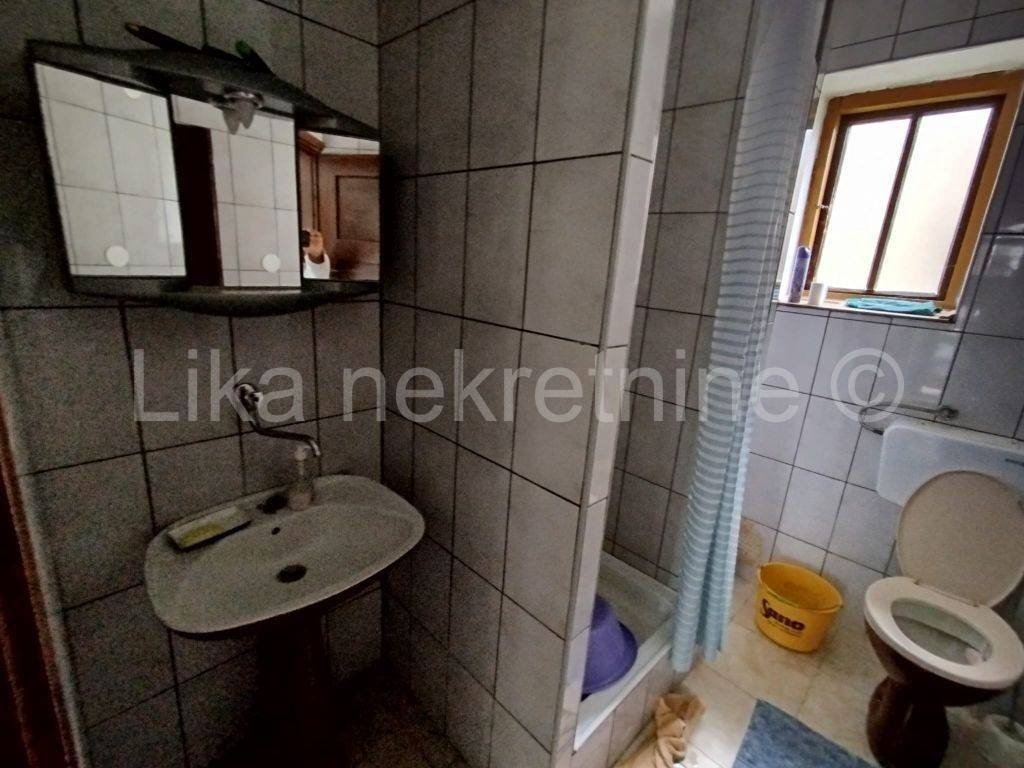 Obiteljska kuća, Prodaja, Otočac, Ličko Lešće