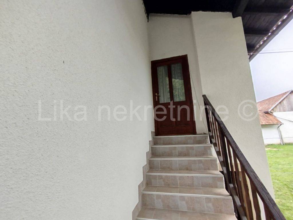 Obiteljska kuća, Prodaja, Otočac, Ličko Lešće