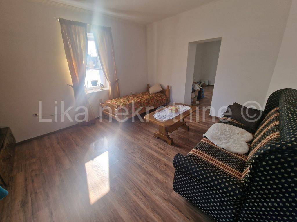 Stan u zgradi, Prodaja, Otočac, Otočac