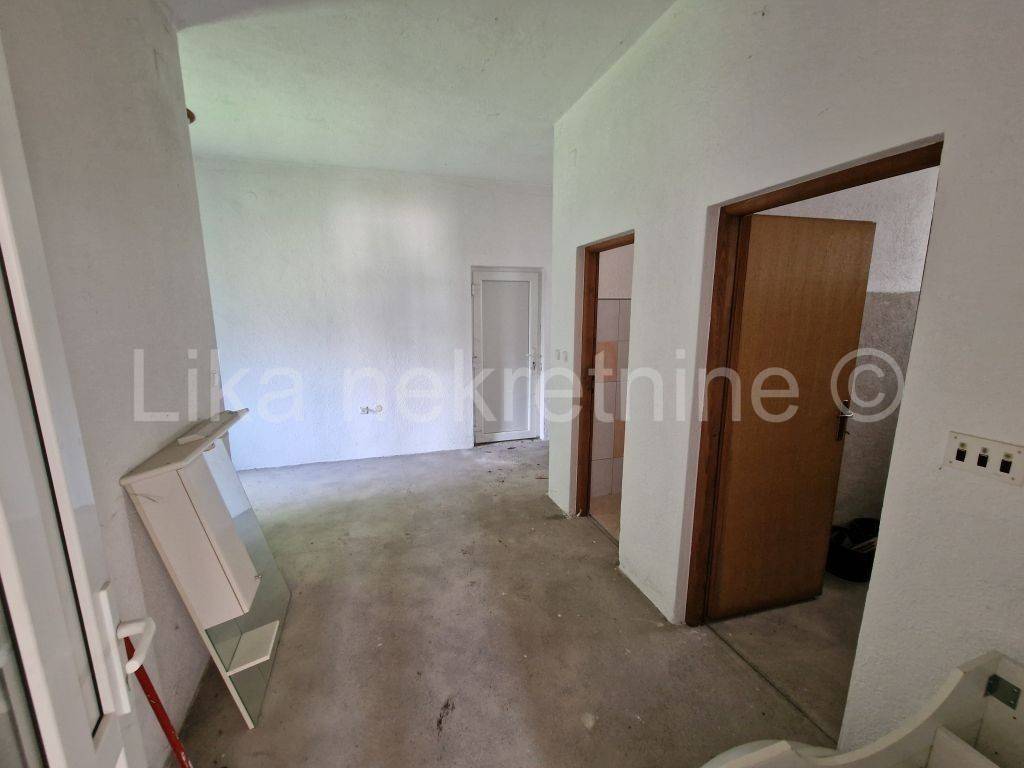 Stambeno-poslovni objekat, Prodaja, Gospić - Okolica, Kaniža Gospićka