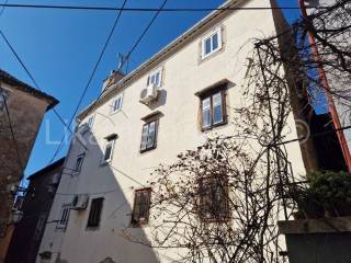 Stan u starijoj zgradi, Prodaja, Senj, Senj