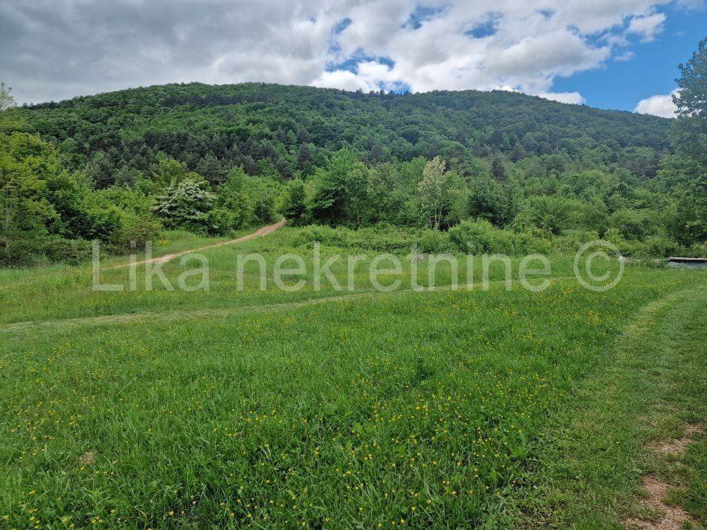 Građevinsko stambeno zemljište, Prodaja, Otočac, Ličko Lešće